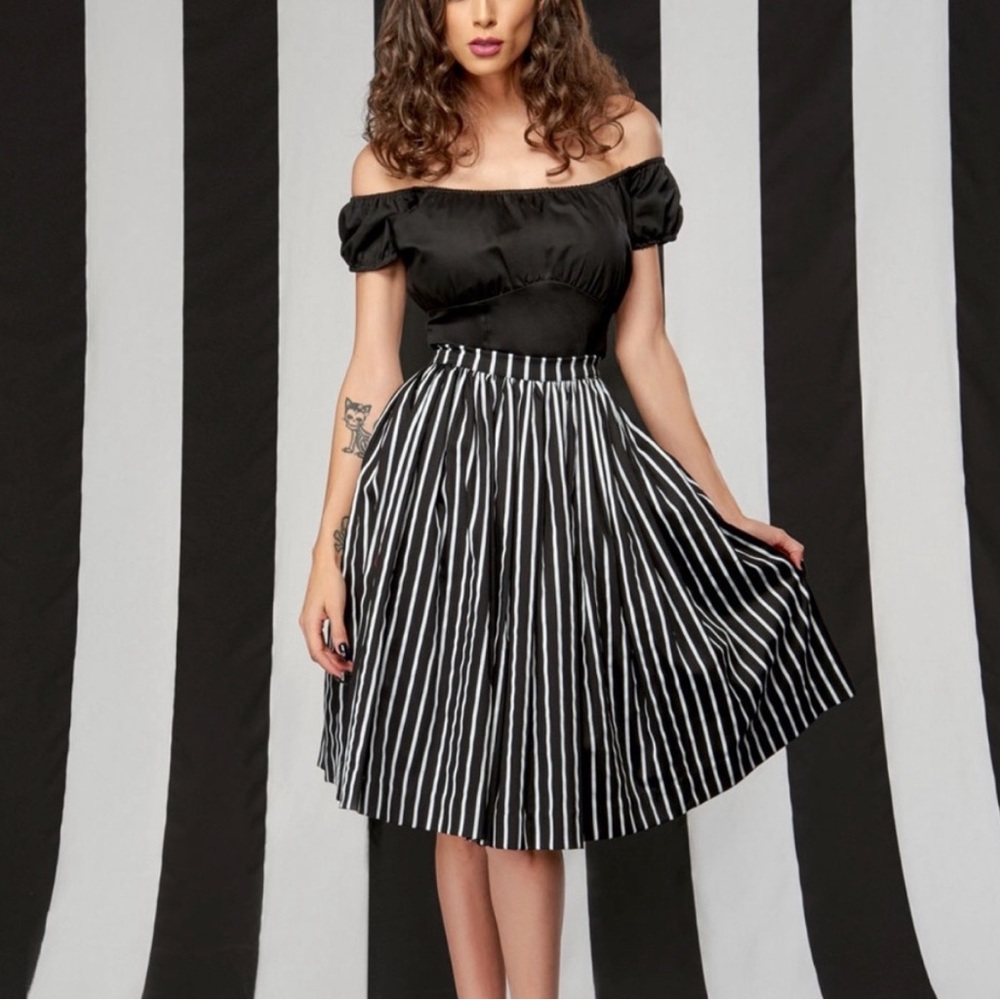 Pinup girl couture skirt black and white stripes size 4x